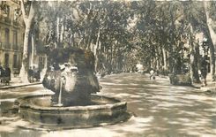 CPA Le Cite du Roy Rene Provence Fontaine Thermale sur le Cours Mirabeau 