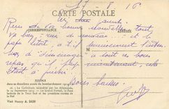 CPA Reims dans sa deuxieme annee de bombardement La cathedrale incendiee par les Allemands Le Grand 