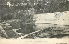 CPA Nimes Source de la Fontaine 