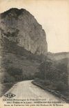 CPA Vallee de la loue Mouthier Hte Pierre Route de Pontarlier aux pieds des Rochers de la Baume 