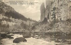 CPA Frontiere Franco Suisse Les Gorges du Doubs et l'Aiguille de la Mort 