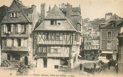 CPA Morlaix Vieilles Maison Place des Halles 