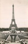 CPM Paris et ses Merveilles  La tour Eiffel vue du palais de Chaillot 