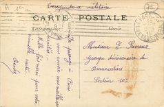 CPA Paris Cour de Louvre et monument de Gambetta