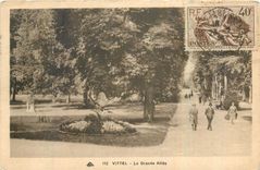 CPA Vittel Le Grande Allee 