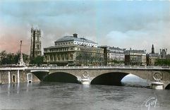 CPA Paris et ses Merveilles Le pont au Change la place du Chatelet et la Tour Saint Jacques 