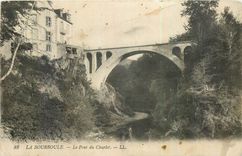 CPA La Bourboule le Pont du Charles 