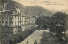 CPA L'Auvergne Puy de Dome Mont Dore L'Hotel Sarciron Facade sur l'Esplanade du Casino 