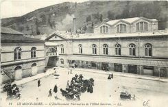 CPA Le Mont Dore L'Etablissement Thermal vu de l'Hotel Sarciron 