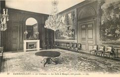 CPA Rambouillet Le Chateau La Salle a Manger cote gauche 