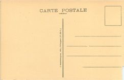 CPA Riom Cour et Cage d'Escalier Renaissance pres de la Tour de l'Horloge 