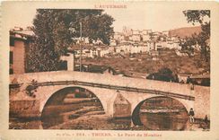 CPA L'Auvergne Thiers Le Pont du Moutier 