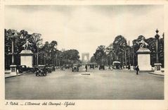 CPA Paris L'Avenue des Champs Elysees 