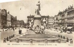 CPA Bordeaux Monument Gambetta