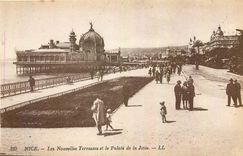 CPA Nice Les Nouvelles Terrasses et le Palais de la Jetee 