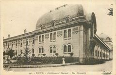 CPA Vichy Etablissement Thermal Vue d'ensemble 