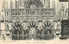 CPA Troyes Aube de l'Eglise Ste Madeleine 