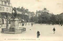CPA Fontainebleau La Place du General Damesme 