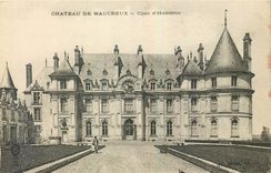 CPA Chateau de Maucreux Cour d'Honneur 