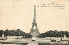 CPA Paris La Tour Eiffel et les Jardins du Champ de Mars 