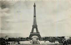 CPA Paris et ses Merveilles La Tour Eiffel vue du palais de Chillot 