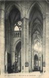 CPA Beauvais Bas cote de la Cathedrale 