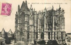 CPA Beauvais la Cathedrale vue generale 