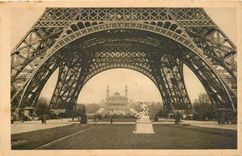CPA Paris Le Trocadero pris sous la Tour Eiffel 