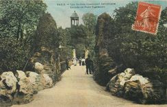 CPA Paris Les Buttes Chaumont Artistique Entree du Pont Suspendu 