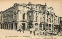 CPA Les Ruines de la Grande Guerre Reims Le Theatre apres l'incendie 