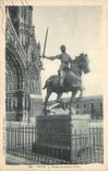 CPA Reims Statue de Jeanne D'Arc 
