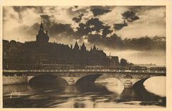 CPA Paris en flanant La Conciergerie et le Pont au Change 