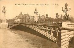 CPA Paris Le Pont Alexandre III et le Petit Palais 