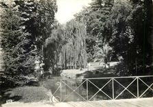CPM Pamiers Ariege Jardin de l'Hotel de Ville 