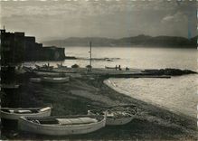 CPM Les Bords de la Riviera Saint Tropez Var Contre Jour sur le Port des Pecheurs 