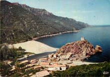 CPM Charmes et Couleurs de la Corse Porto Corse Vue d'ensemble des hotels et la Tour Genoise 