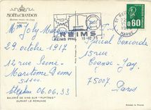 CPM Moet et Chandon Epernay Galerie de Vins sur Pupitres Durant le Remuage