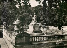 CPM Nimes Jardin de la Fontaine le Nymphee 
