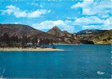 CPM St Andre les Alpes B A Lac de St Julien Coin Pittoresque 