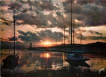 CPM Couleurs et Lumiere de France La Cote d'Azur miracle de la nature Saint Tropez Var Coucher de so