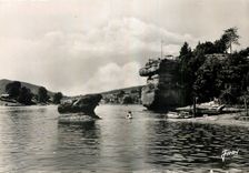 CPM Frontiere Franco-Suisse Villers le Lac les Bassins du Doubs le Rocher d'Hercule et la Casquette 