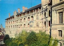 CPM Couleurs et Lumiere de France Val de Loire Chateau de Blois Loir et cher Facade Francois I 