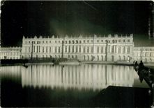 CPM Chateau de Versailles Le Chateau et le Parterre d'Eau Illumines 