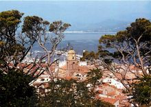 CPM Saint Tropez Var Vue sur le clocher et les toits depuits la citadelle 