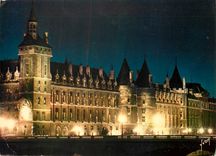 CPM Paris en flanant La Tour de l'Horloge et la Conciergerie illuminees 