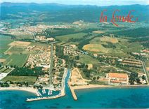 CPA La Londe les Maures Vue aerienne du port de Miramar 