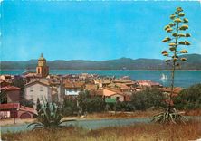 CPM Saint Tropez (Var) Vue generale sur la ville et sur le golfe Reflets de la cote des Maures