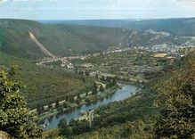 CPM Les Ardennes Francaises Vallee de la Meuse Montherme vue generale prise de la Roche Roma