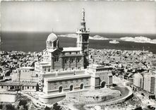 CPM Les Routes du ciel Marseille vue aerienne de la Basilique N D de la Garde