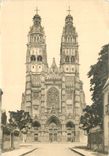 CPM Tours (I et L) La Cathedrale Saint Gatien commencee vers 1170 terminee vers 1507